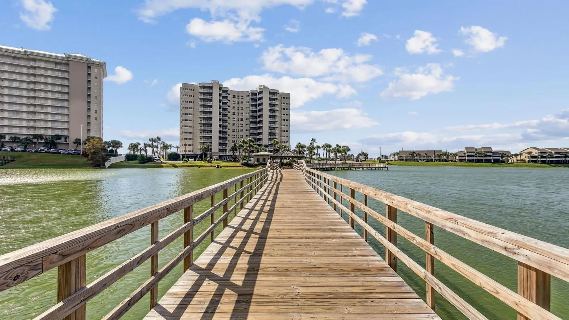 Walk 2 Beach Golf Dining & More -Sleeps 12 Destin United States